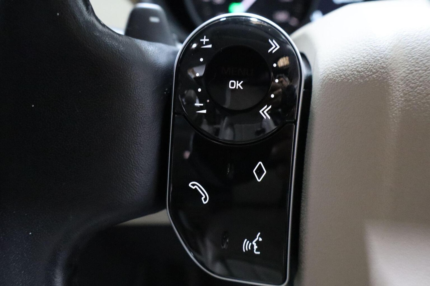 Used Land Rover Discovery 2019 for sale - 76521101: Photo 8