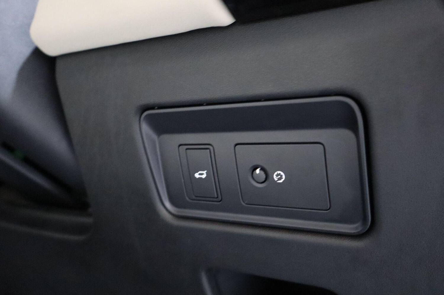 Used Land Rover Discovery 2019 for sale - 76521101: Photo 85