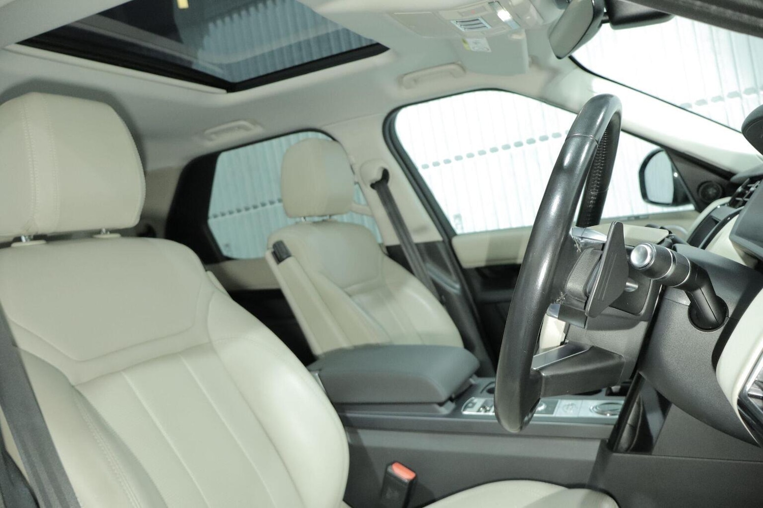 Used Land Rover Discovery 2019 for sale - 76521101: Photo 95