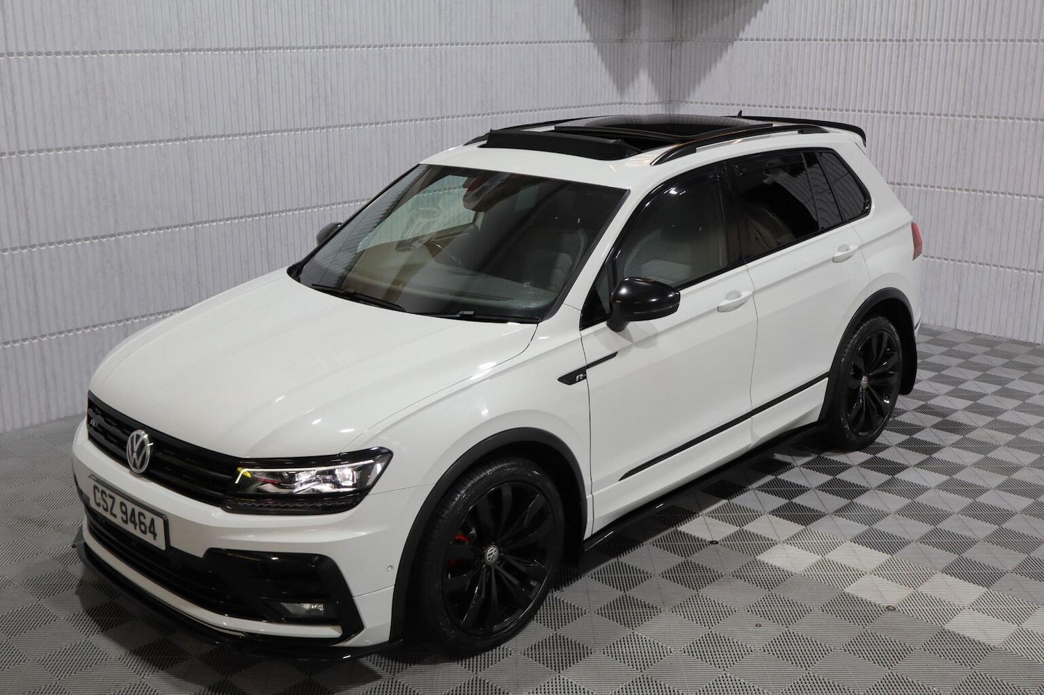 Used Volkswagen Tiguan 2018 for sale - 77478137: Photo 14