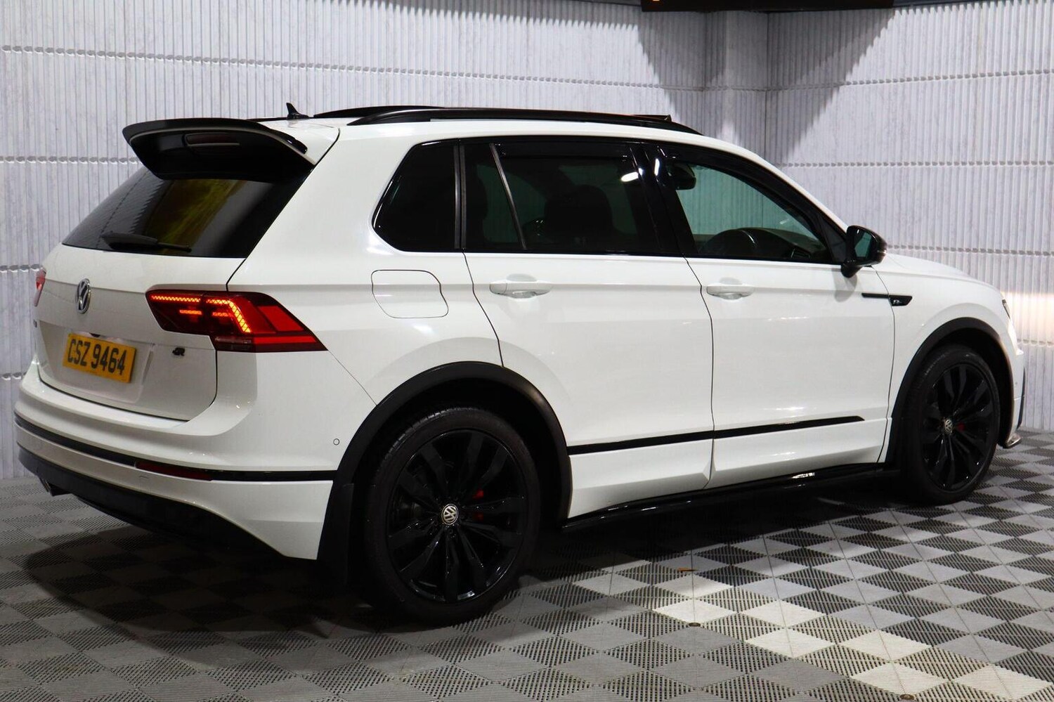 Used Volkswagen Tiguan 2018 for sale - 77478137: Photo 16