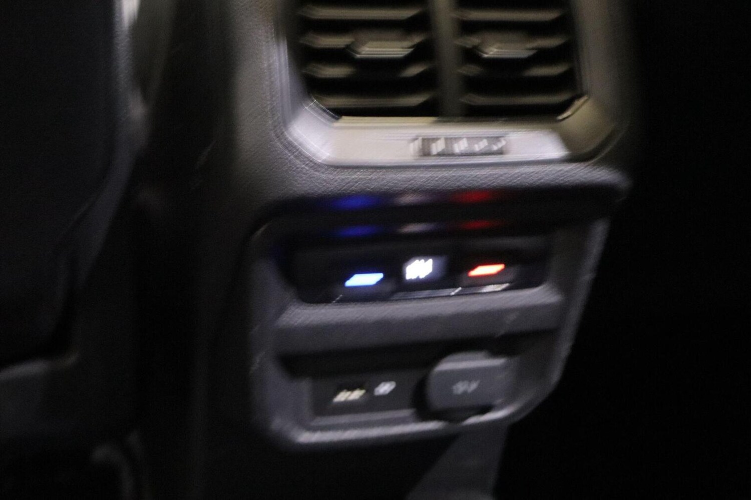 Used Volkswagen Tiguan 2018 for sale - 77478137: Photo 23