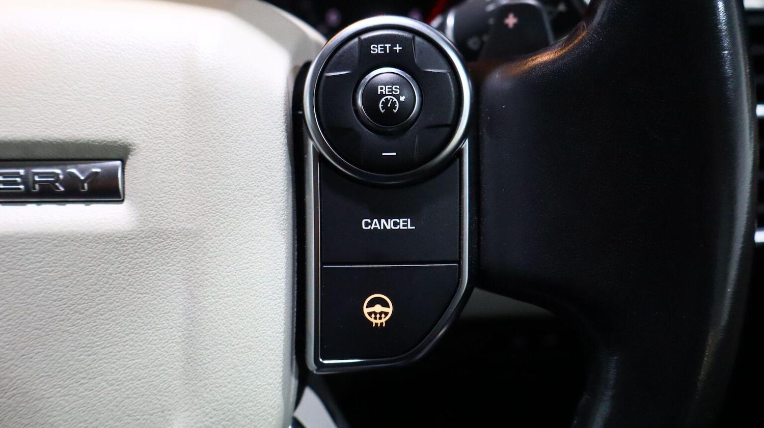 Used Land Rover Discovery 2017 for sale - 77639203: Photo 14