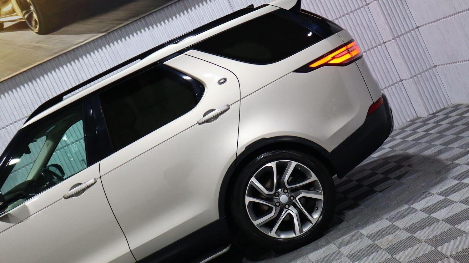 Used Land Rover Discovery 2017 for sale - 77639203: Photo 42