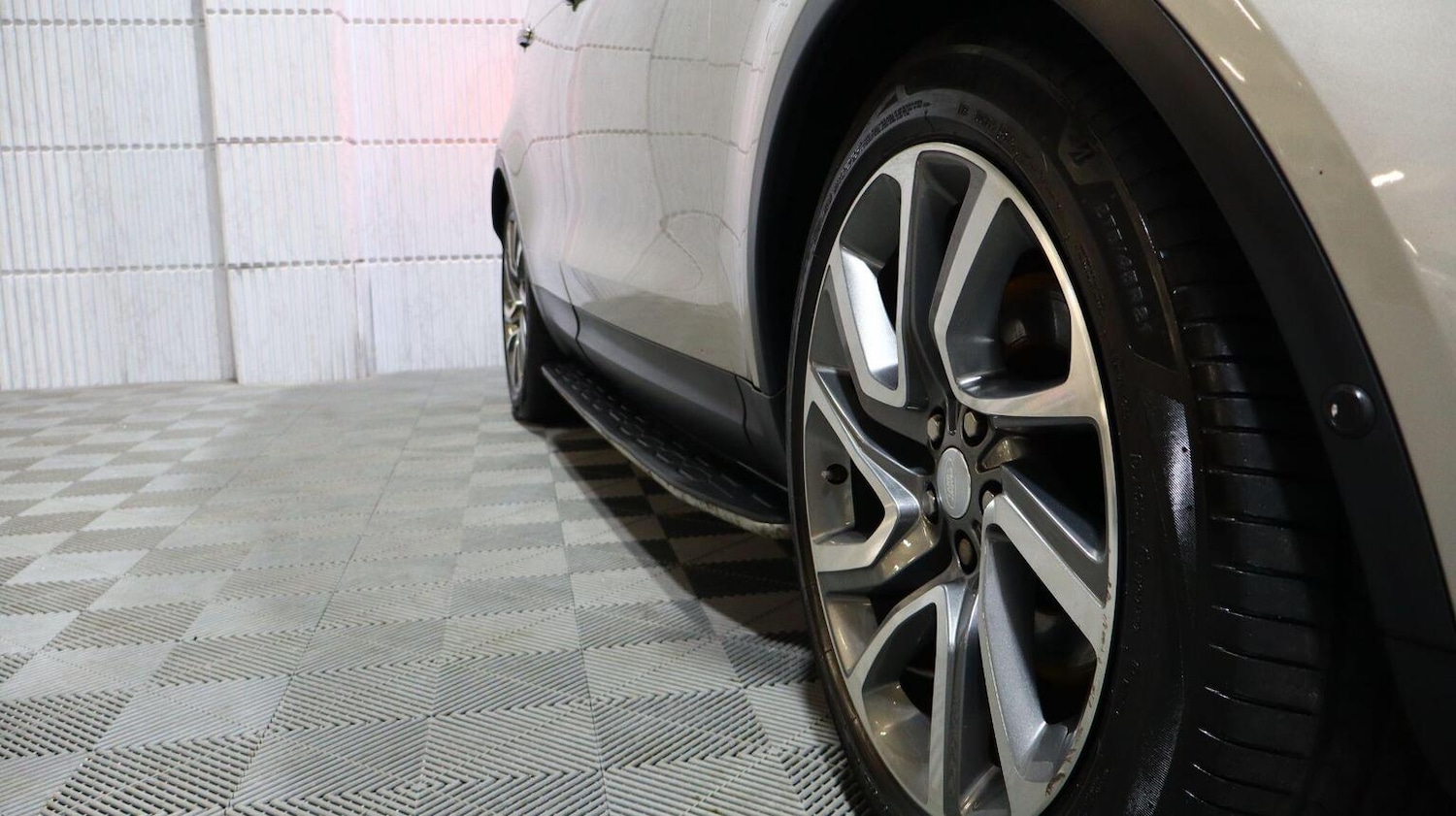 Used Land Rover Discovery 2017 for sale - 77639203: Photo 46