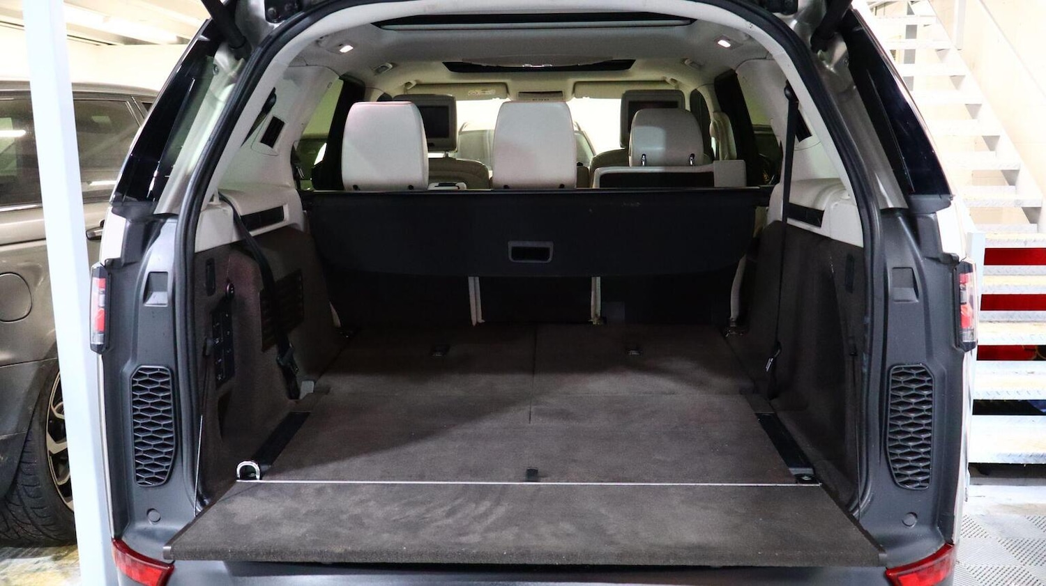 Used Land Rover Discovery 2017 for sale - 77639203: Photo 59