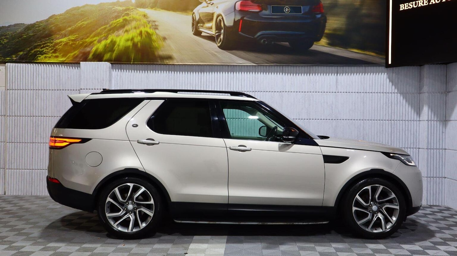 Used Land Rover Discovery 2017 for sale - 77639203: Photo 6