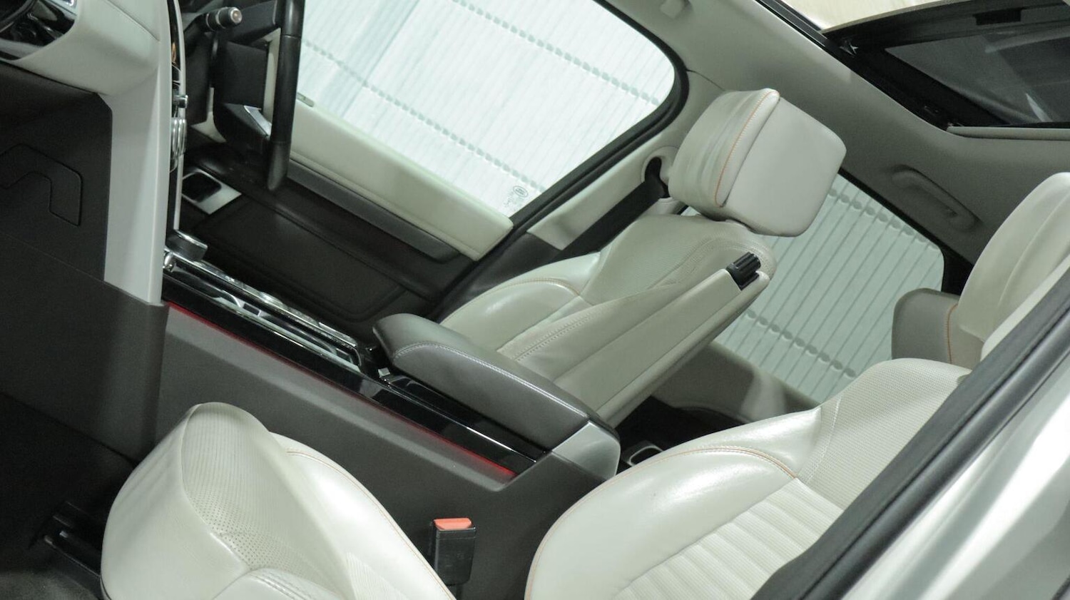 Used Land Rover Discovery 2017 for sale - 77639203: Photo 64