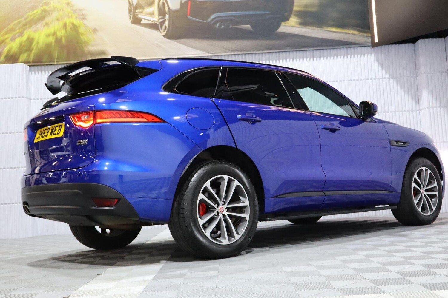 Used Jaguar F-Pace 2019 for sale - 76211864: Photo 6
