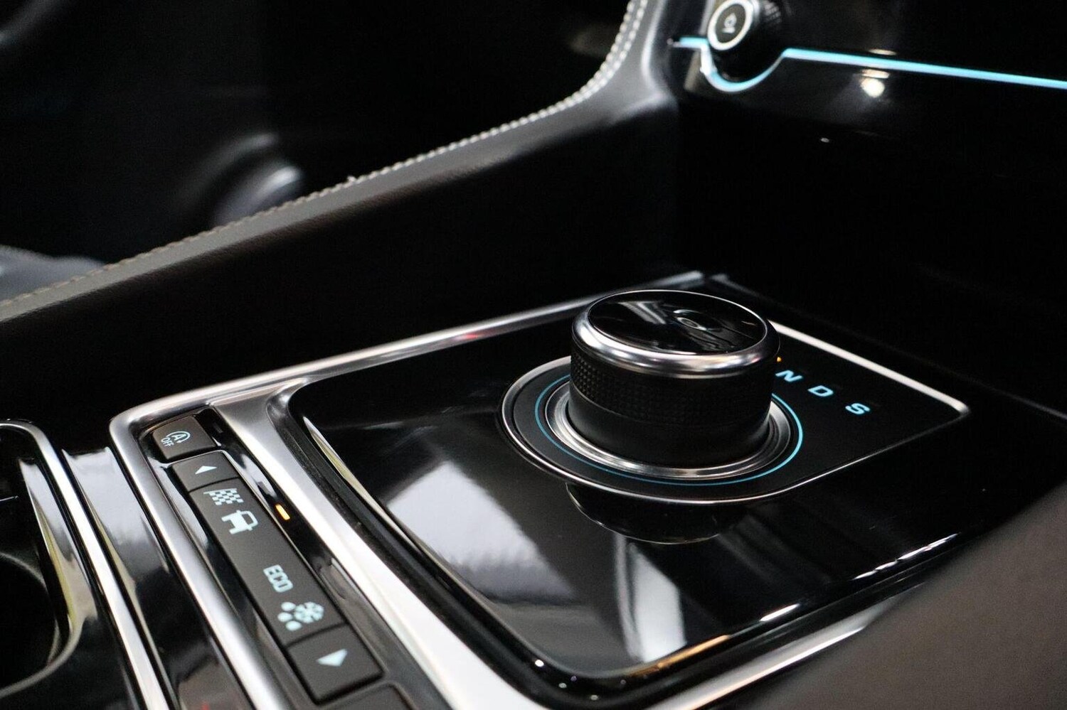 Used Jaguar F-Pace 2019 for sale - 76211864: Photo 76