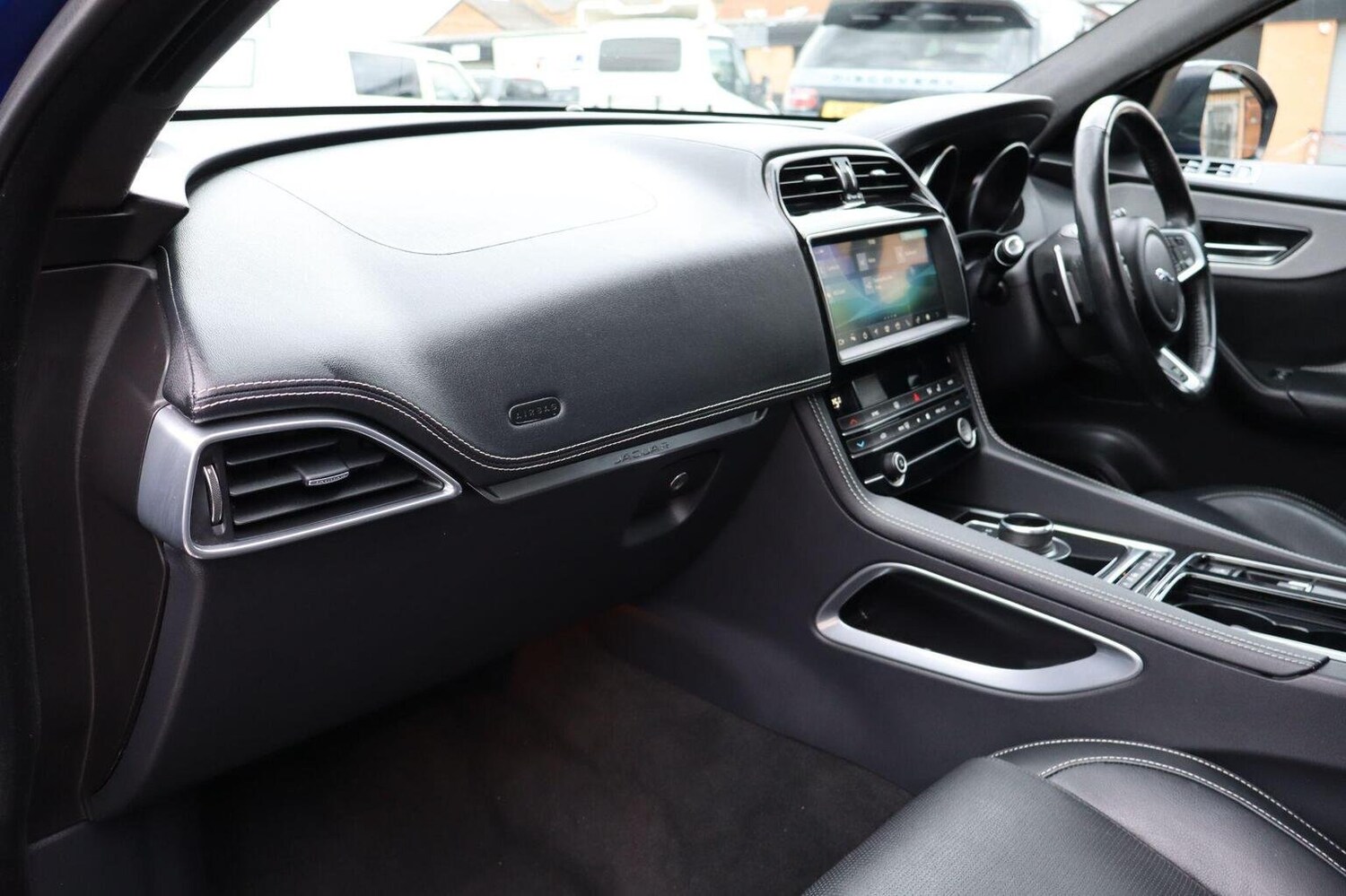 Used Jaguar F-Pace 2019 for sale - 76211864: Photo 9