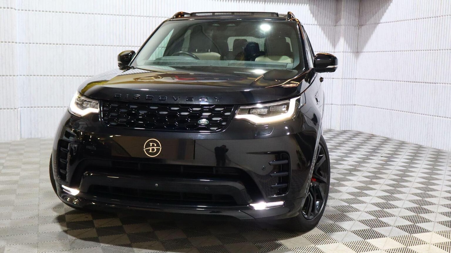 Used Land Rover Discovery 2021 for sale - 77977079: Photo 3
