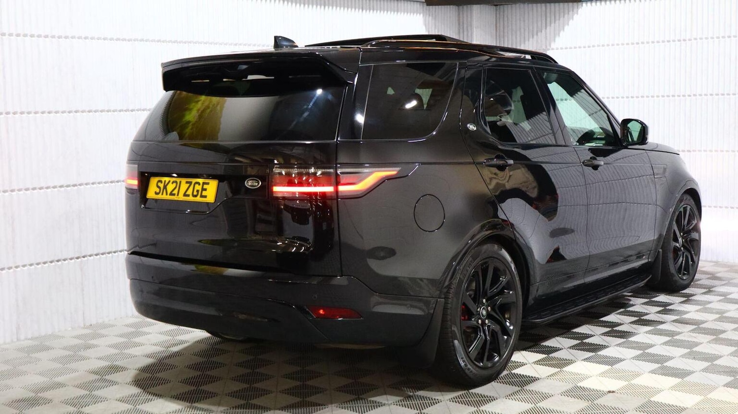 Used Land Rover Discovery 2021 for sale - 77977079: Photo 37