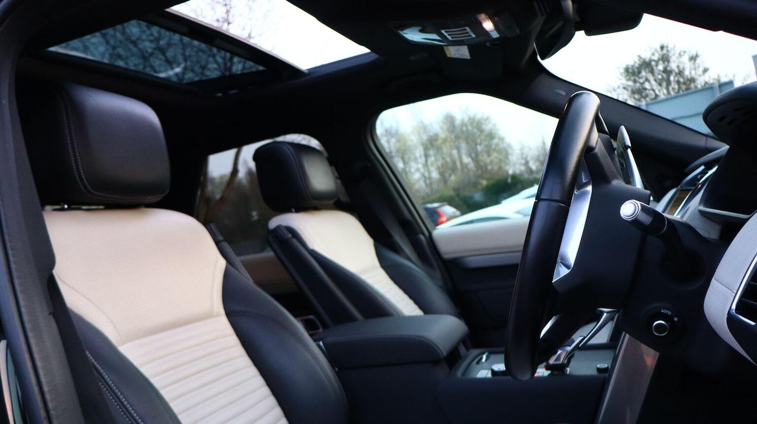 Used Land Rover Discovery 2021 for sale - 77977079: Photo 41