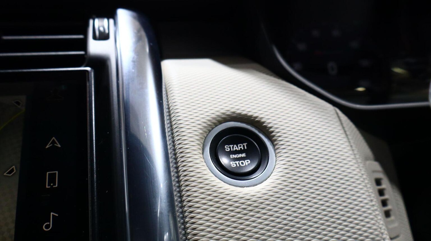 Used Land Rover Discovery 2021 for sale - 77977079: Photo 44