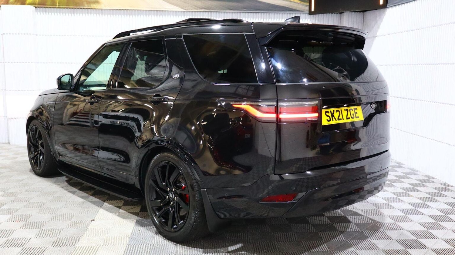 Used Land Rover Discovery 2021 for sale - 77977079: Photo 5