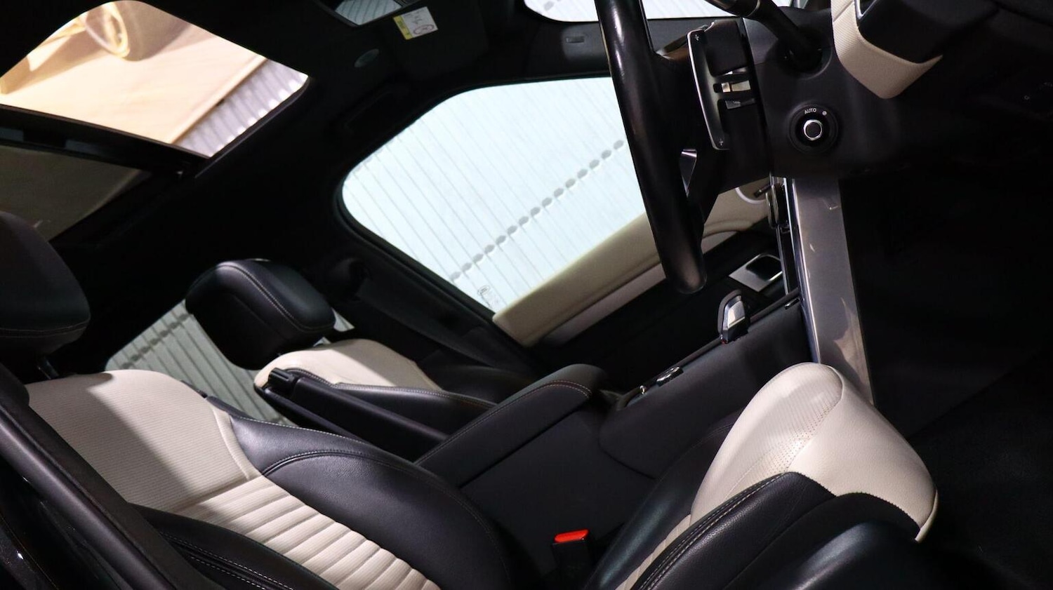 Used Land Rover Discovery 2021 for sale - 77977079: Photo 74