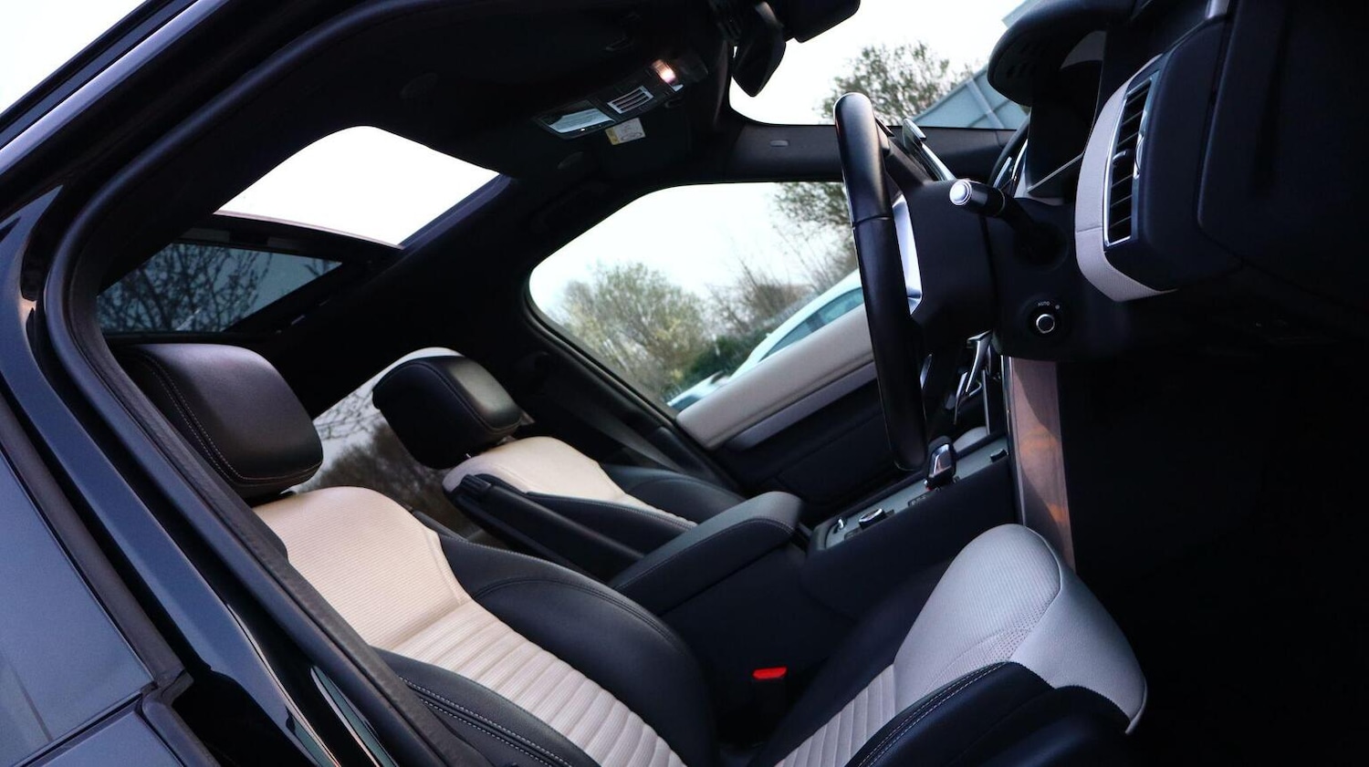 Used Land Rover Discovery 2021 for sale - 77977079: Photo 75