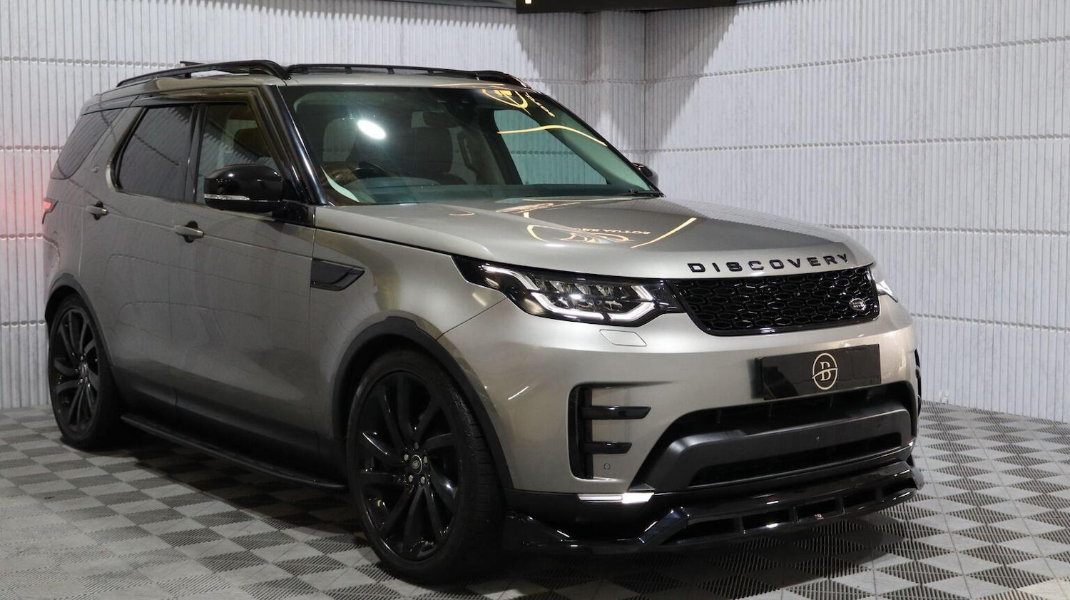 Used Land Rover Discovery 2018 for sale - 78060536: Photo 11