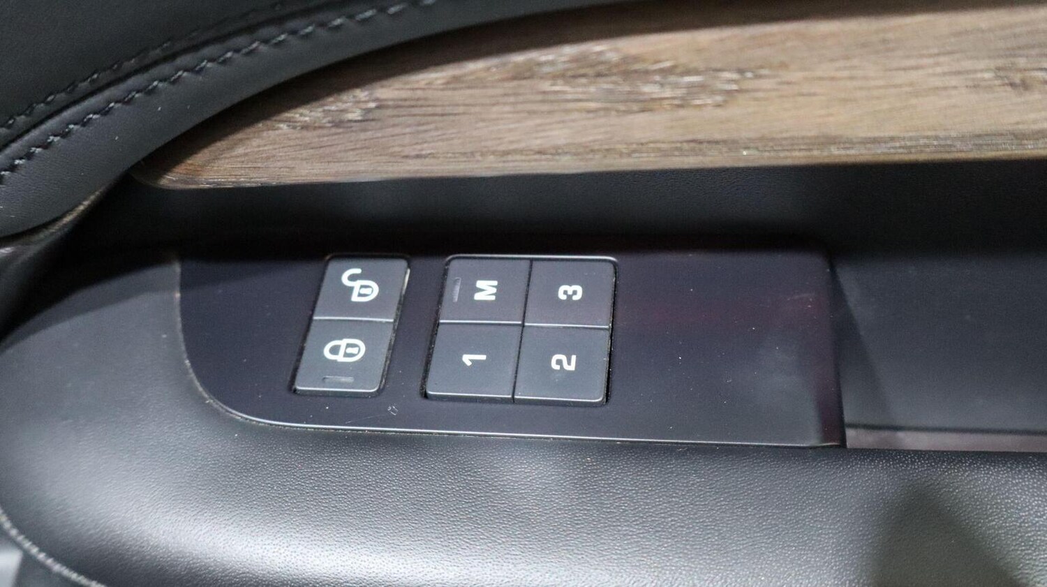 Used Land Rover Discovery 2018 for sale - 78060536: Photo 50