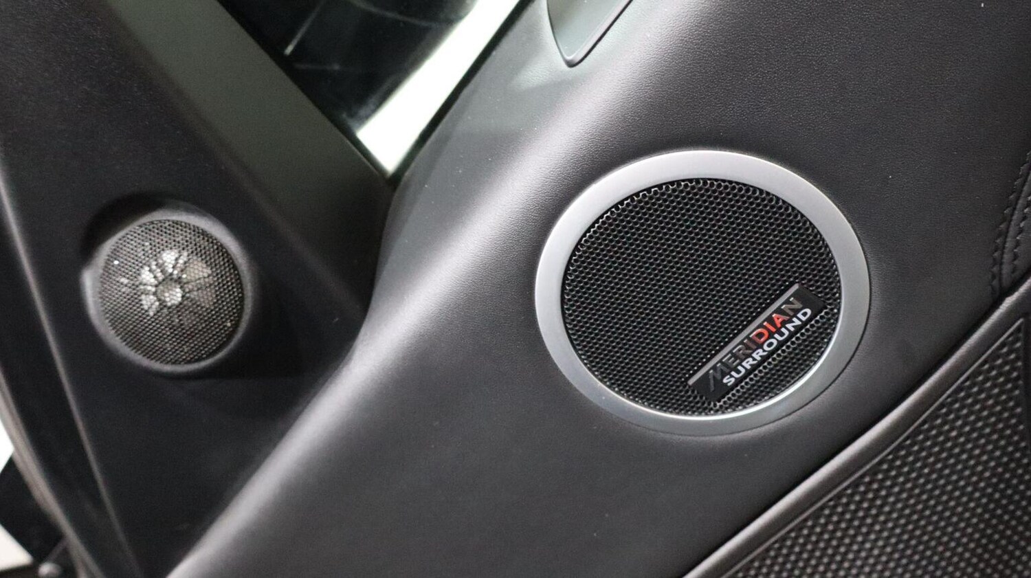 Used Land Rover Discovery 2018 for sale - 78060536: Photo 51