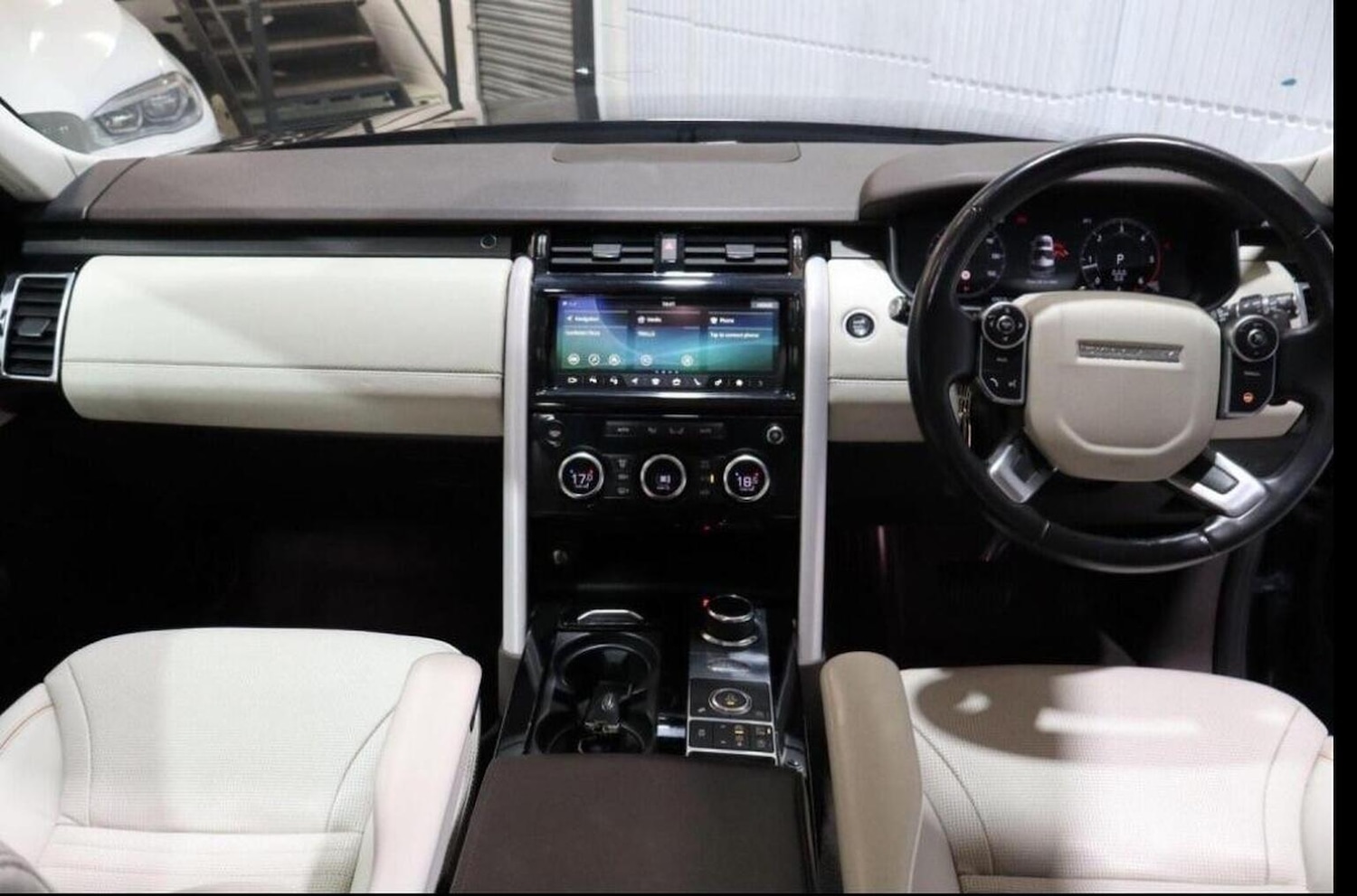 Used Land Rover Discovery 2020 for sale - 76974409: Photo 3