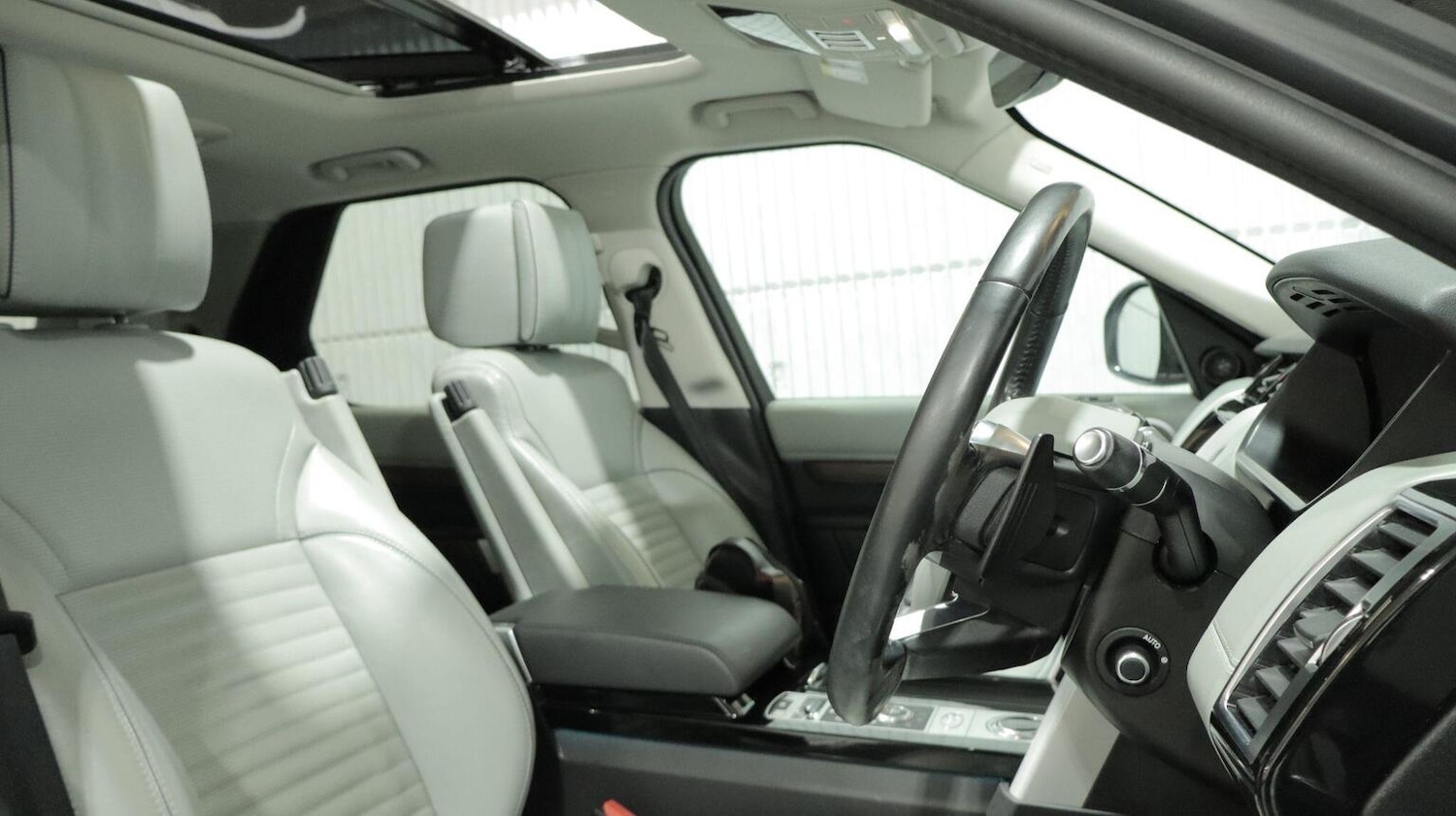 Used Land Rover Discovery 2020 for sale - 77129497: Photo 3