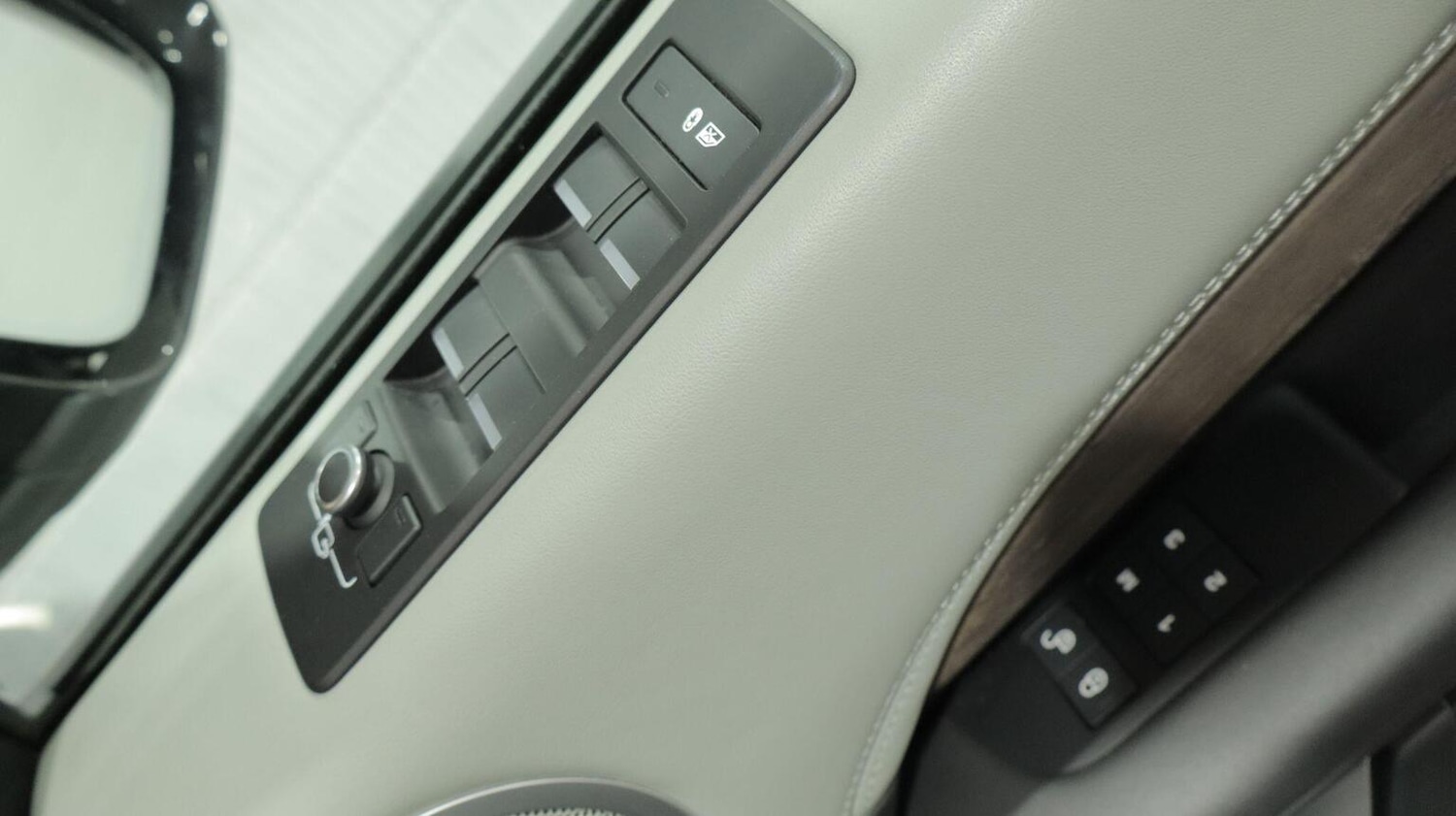 Used Land Rover Discovery 2020 for sale - 77129497: Photo 63