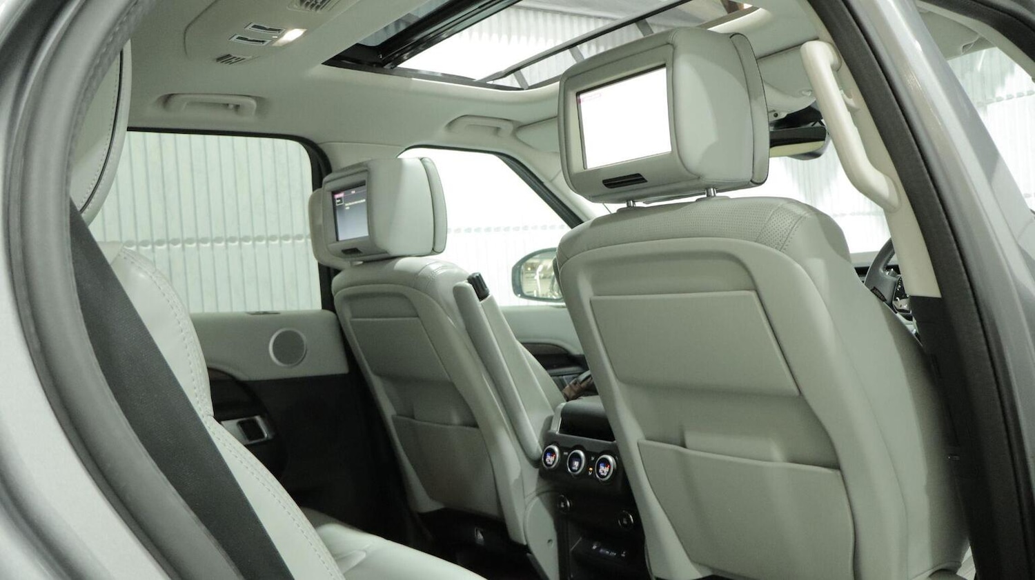 Used Land Rover Discovery 2020 for sale - 77129497: Photo 66