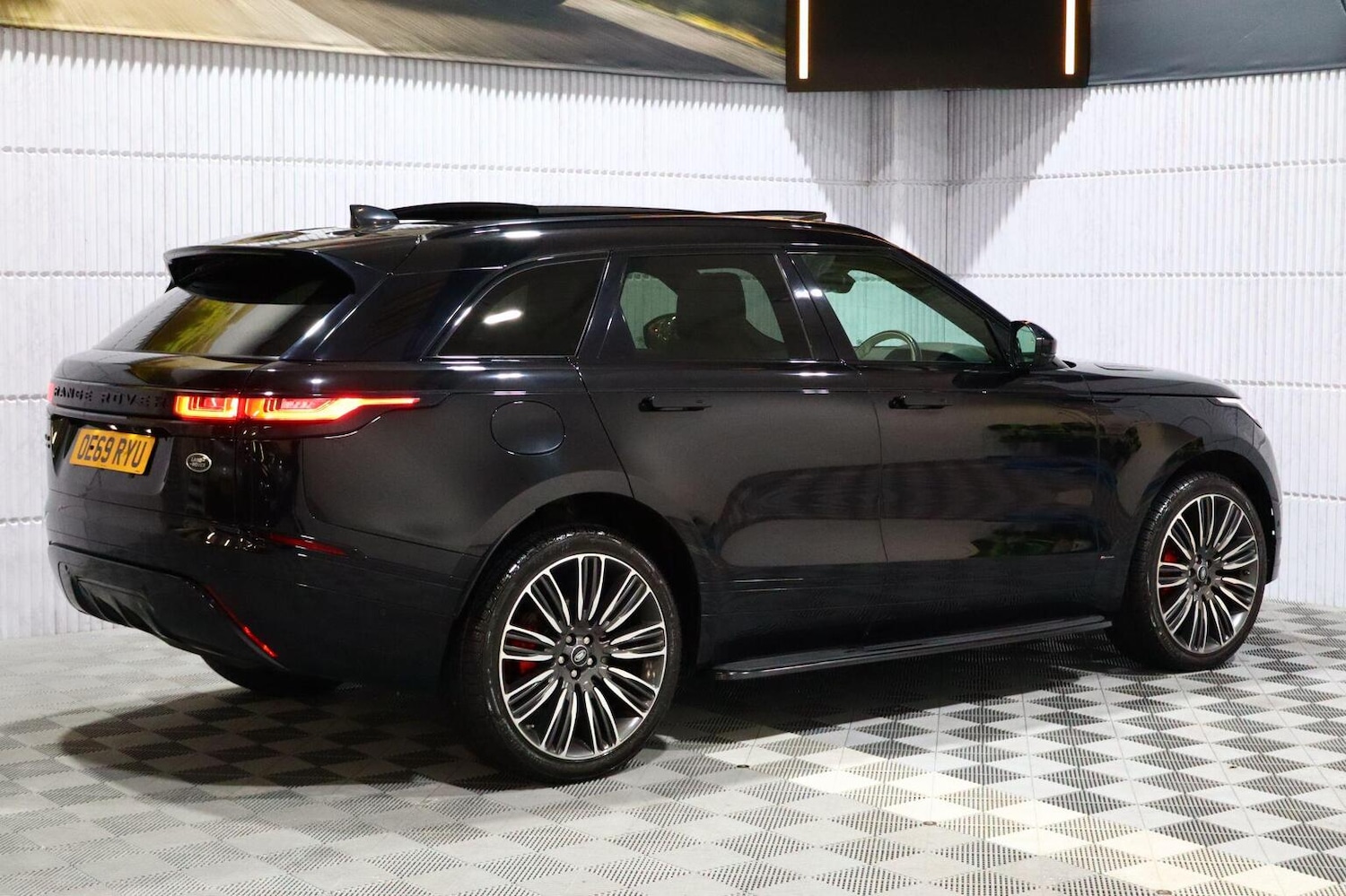 Used Land Rover Range Rover Velar 2018 for sale - 76741343: Photo 29