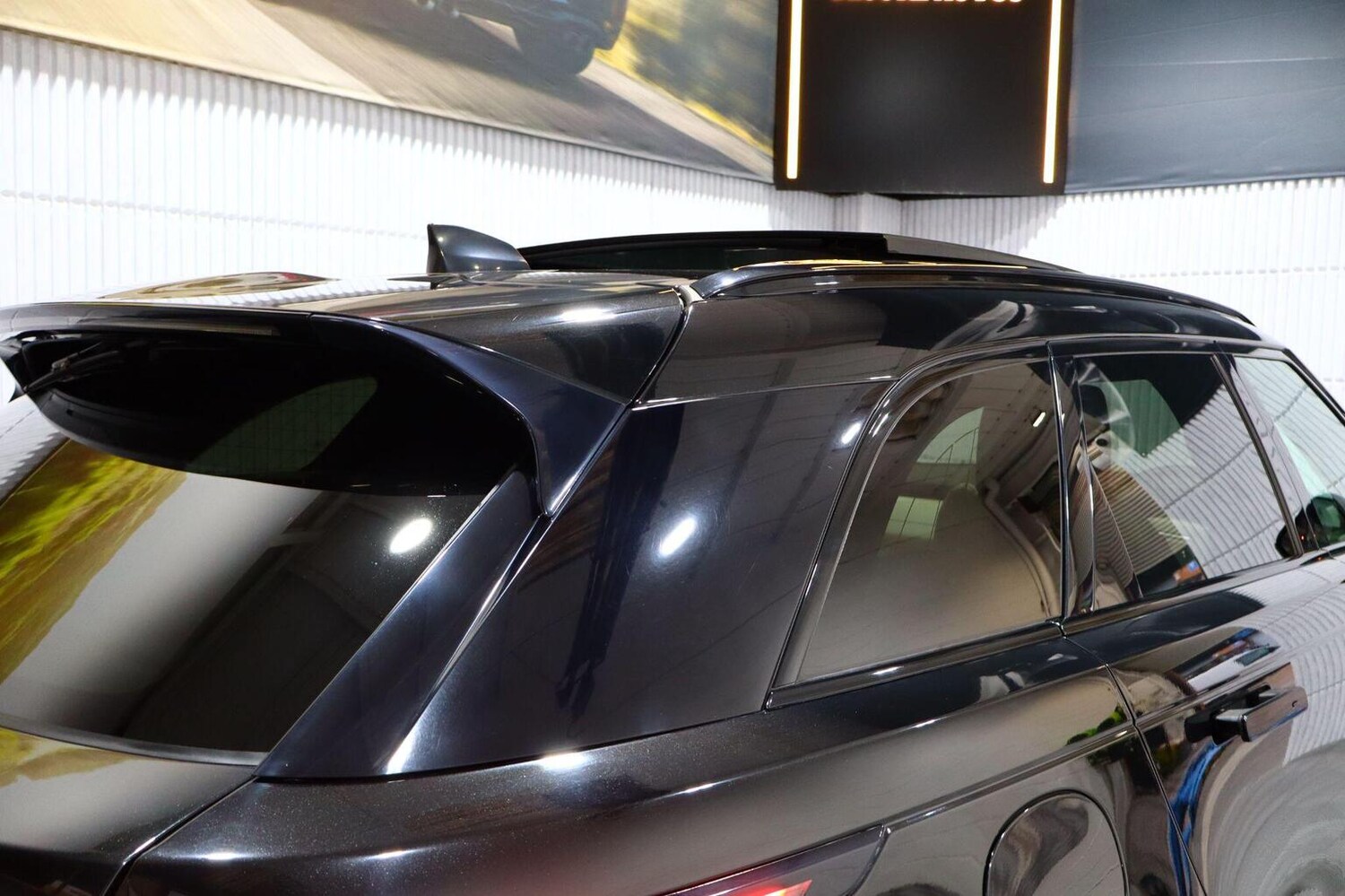 Used Land Rover Range Rover Velar 2018 for sale - 76741343: Photo 33