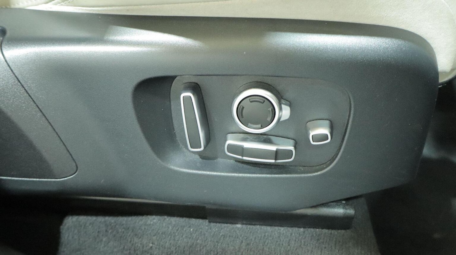 Used Land Rover Range Rover Velar 2019 for sale - 78135039: Photo 52