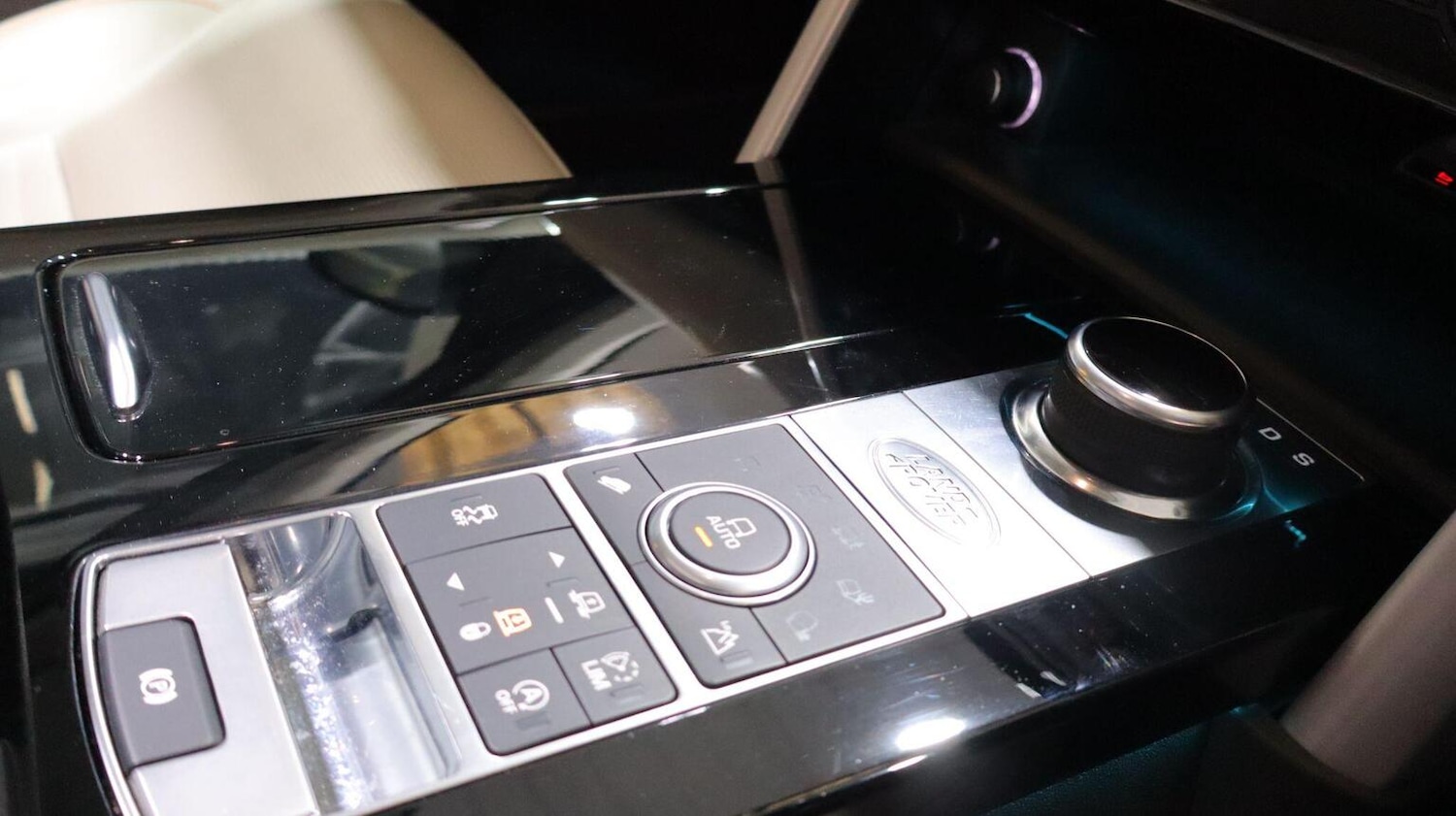 Used Land Rover Discovery 2018 for sale - 78004502: Photo 74