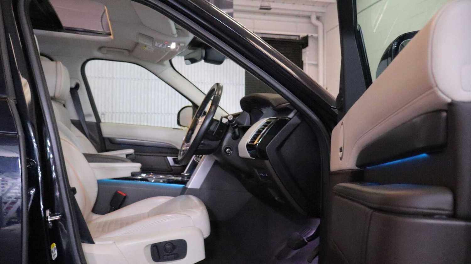 Used Land Rover Discovery 2018 for sale - 78004502: Photo 77