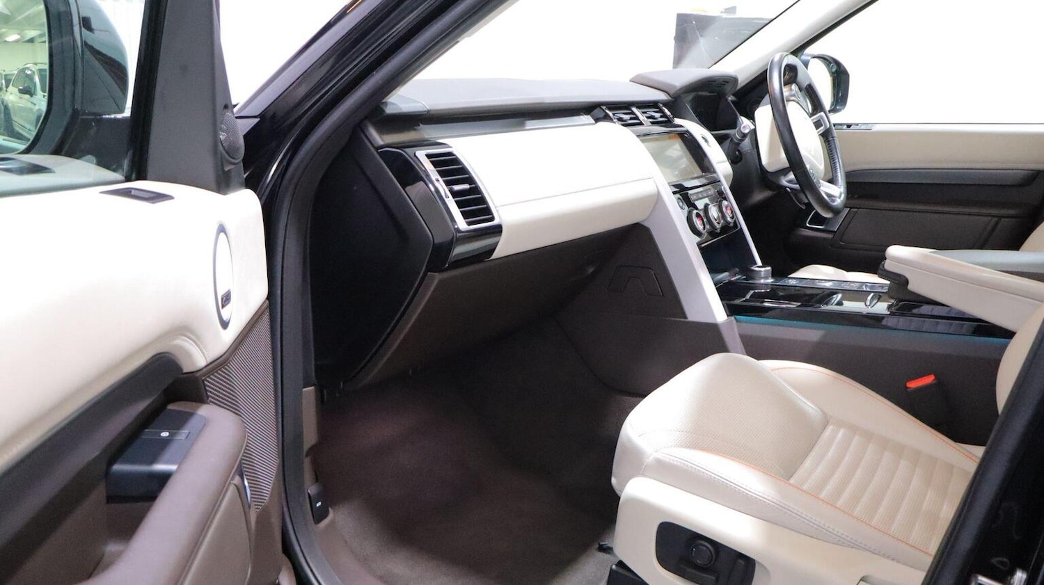 Used Land Rover Discovery 2018 for sale - 78004502: Photo 87