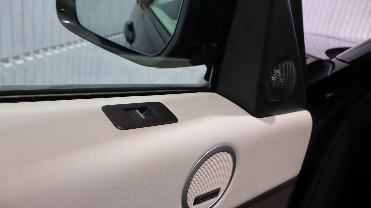 Used Land Rover Discovery 2018 for sale - 78004502: Photo 96