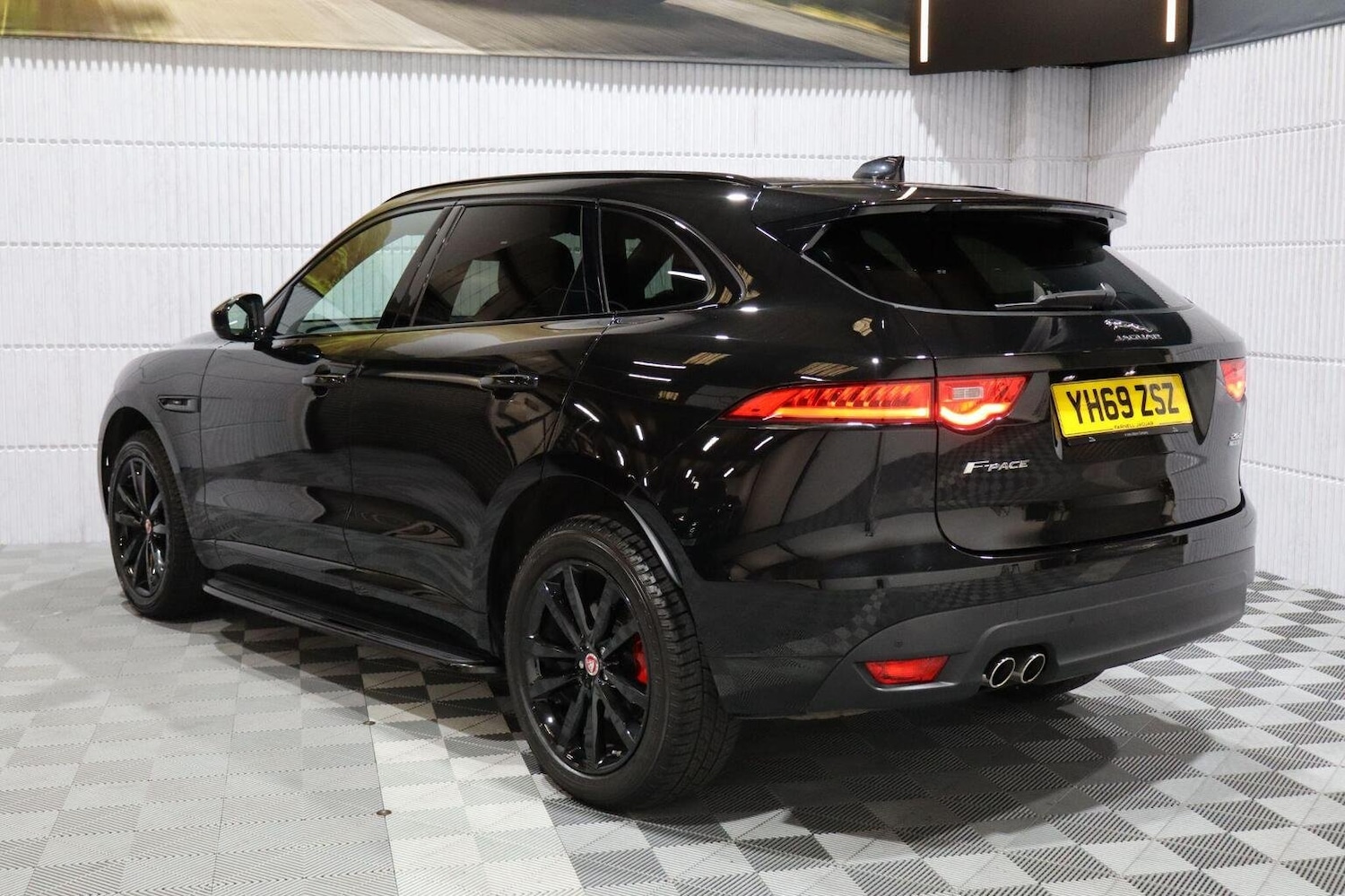 Used Jaguar F-Pace 2019 for sale - 76211771: Photo 35