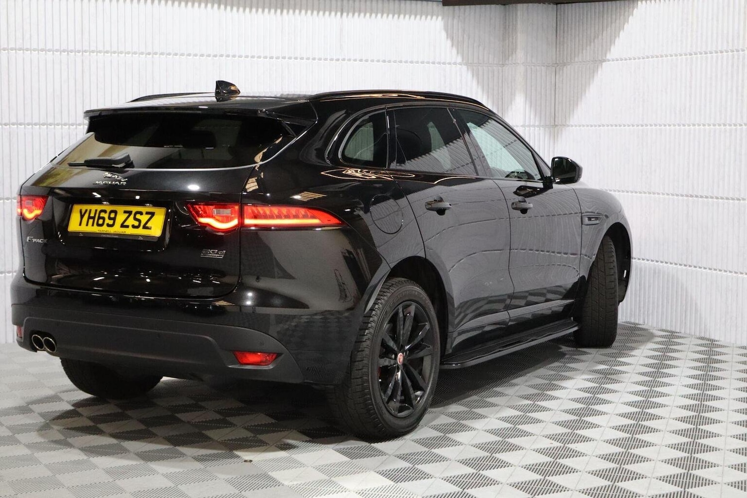 Used Jaguar F-Pace 2019 for sale - 76211771: Photo 5
