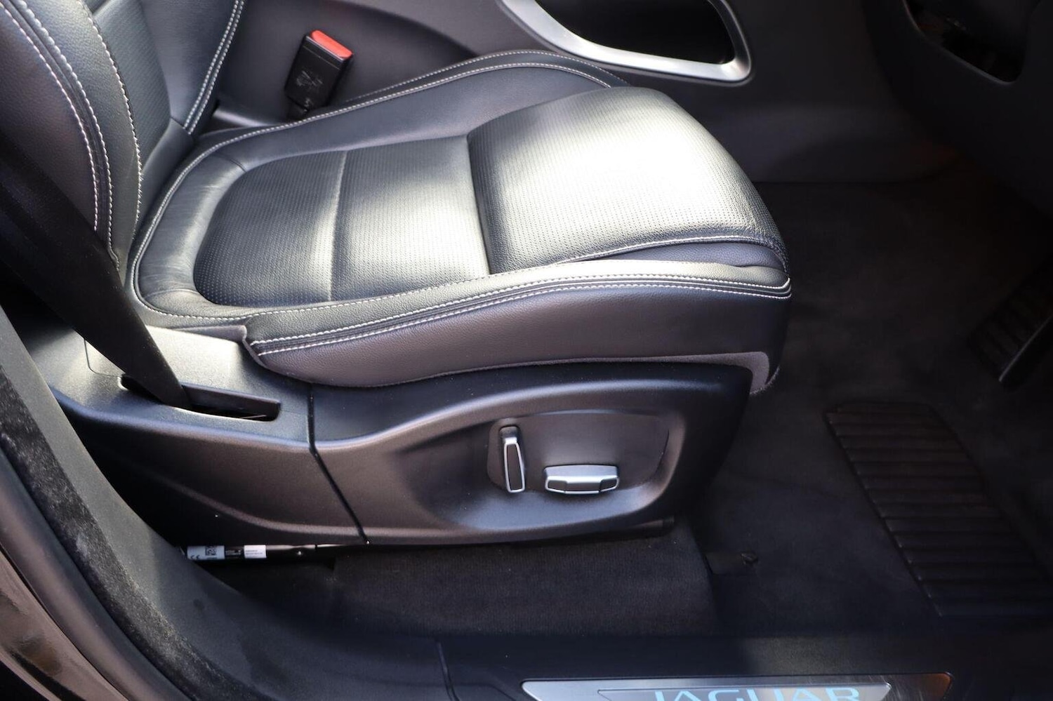 Used Jaguar F-Pace 2019 for sale - 76211771: Photo 84