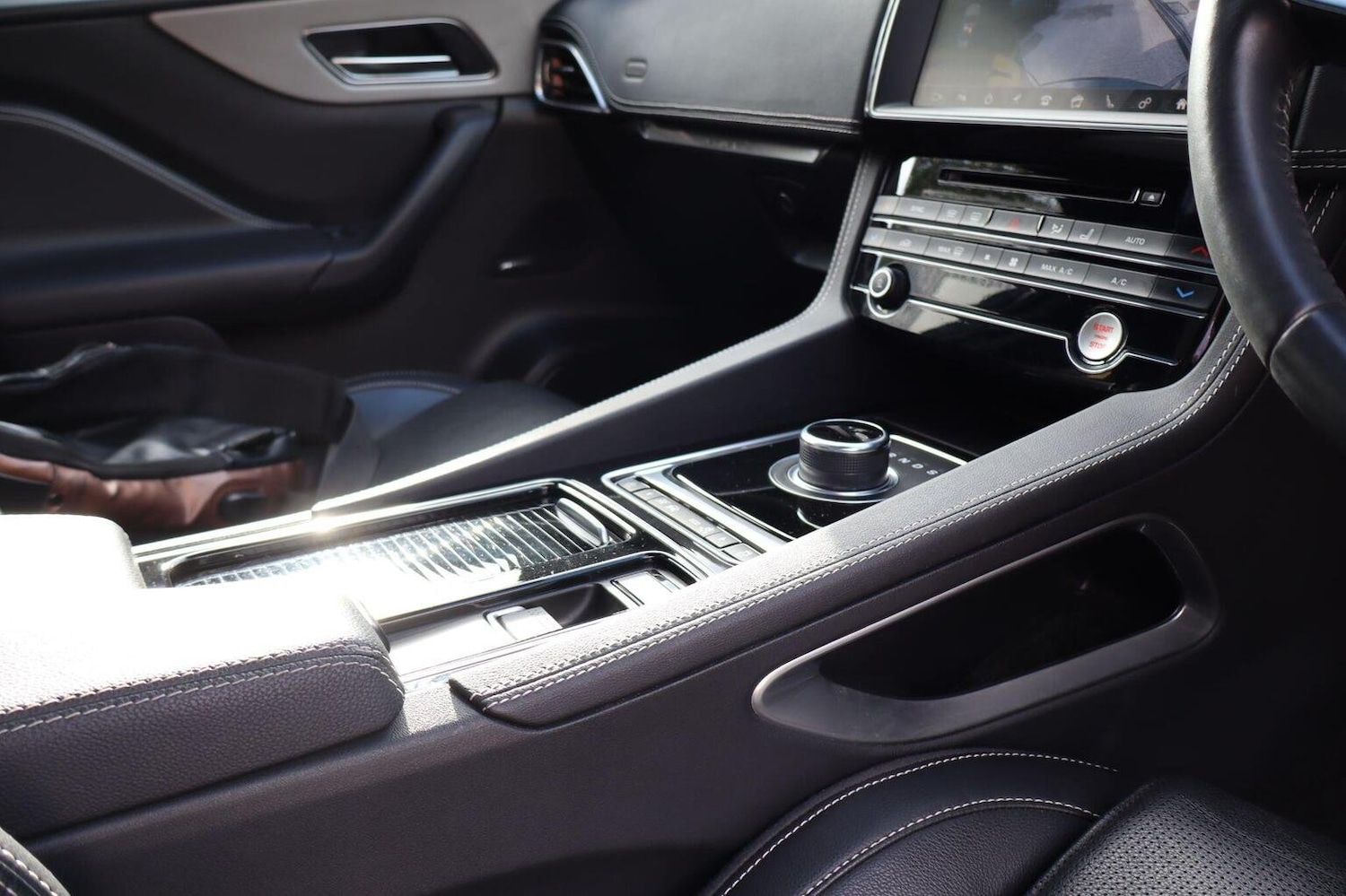 Used Jaguar F-Pace 2019 for sale - 76211771: Photo 86