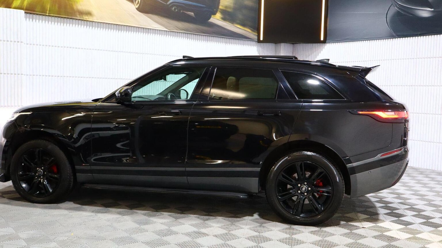 Used Land Rover Range Rover Velar 2018 for sale - 78060543: Photo 22