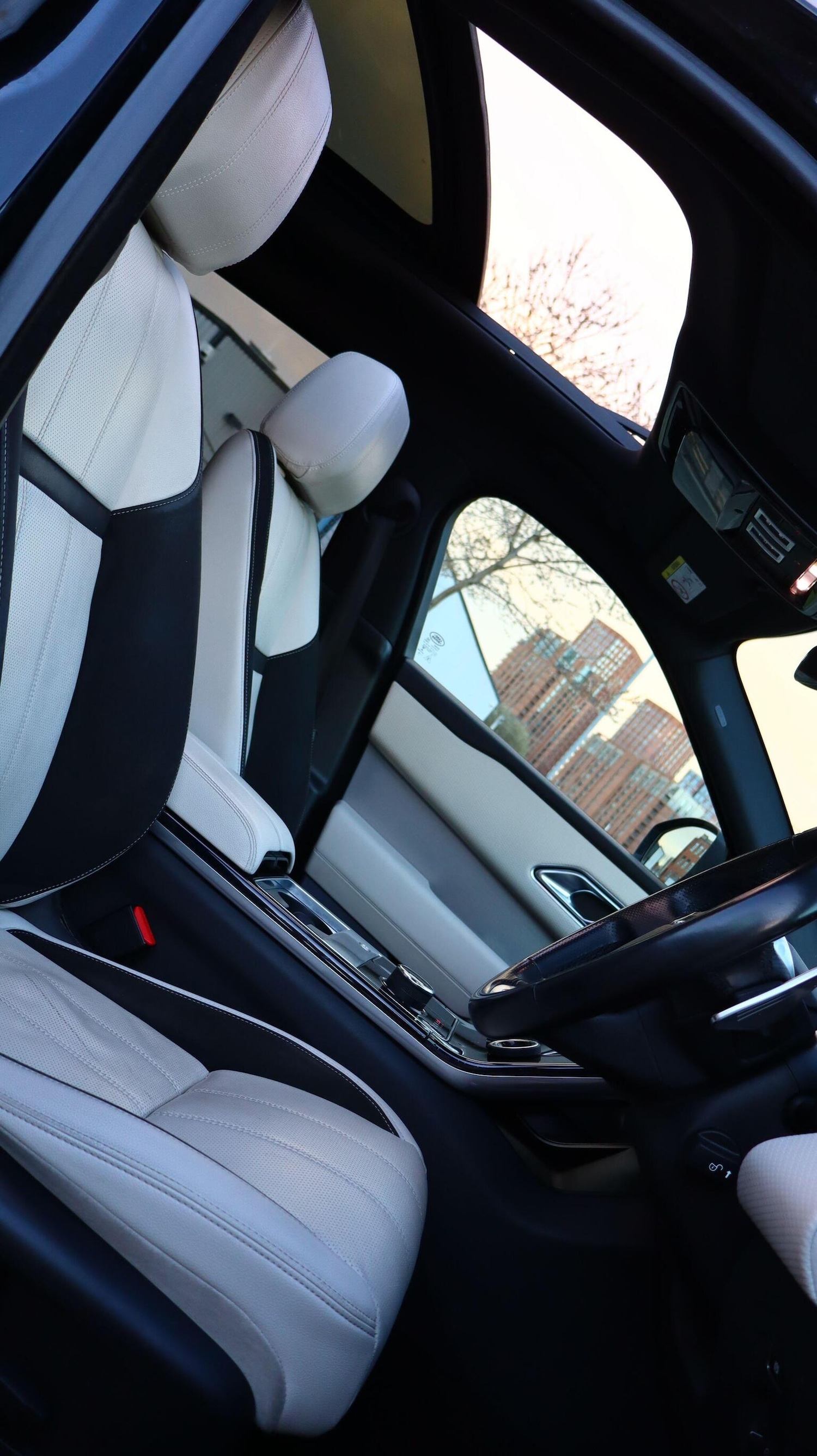 Used Land Rover Range Rover Velar 2018 for sale - 78060543: Photo 43