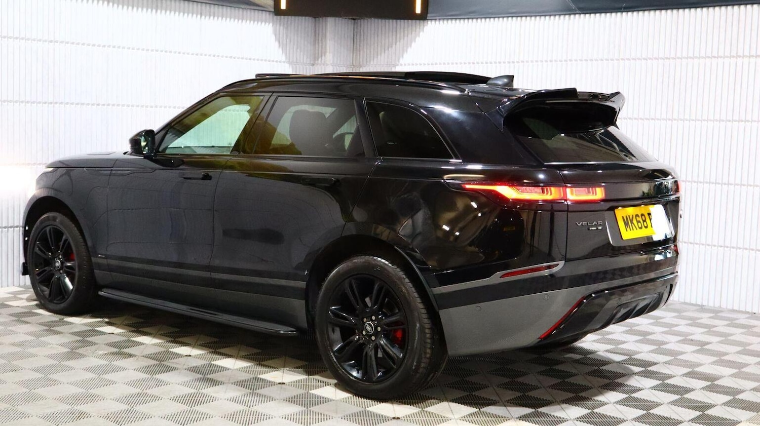 Used Land Rover Range Rover Velar 2018 for sale - 78060543: Photo 5