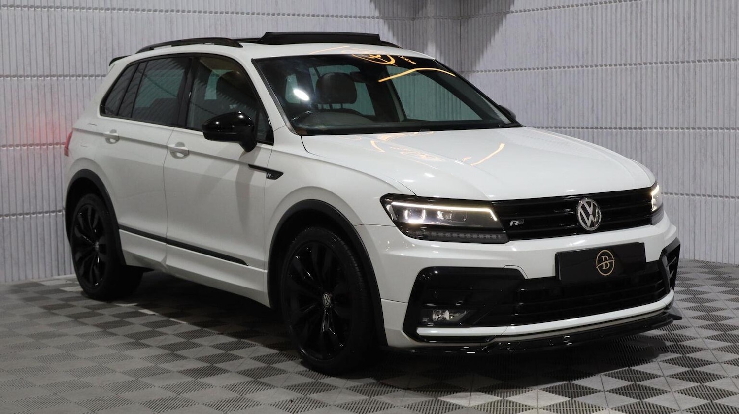 Used Volkswagen Tiguan 2018 for sale - 77548277: Photo 1