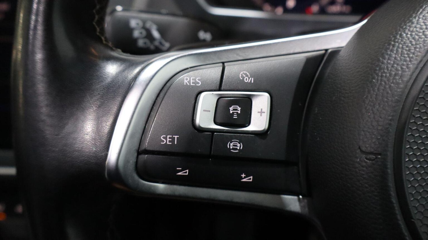 Used Volkswagen Tiguan 2018 for sale - 77548277: Photo 11