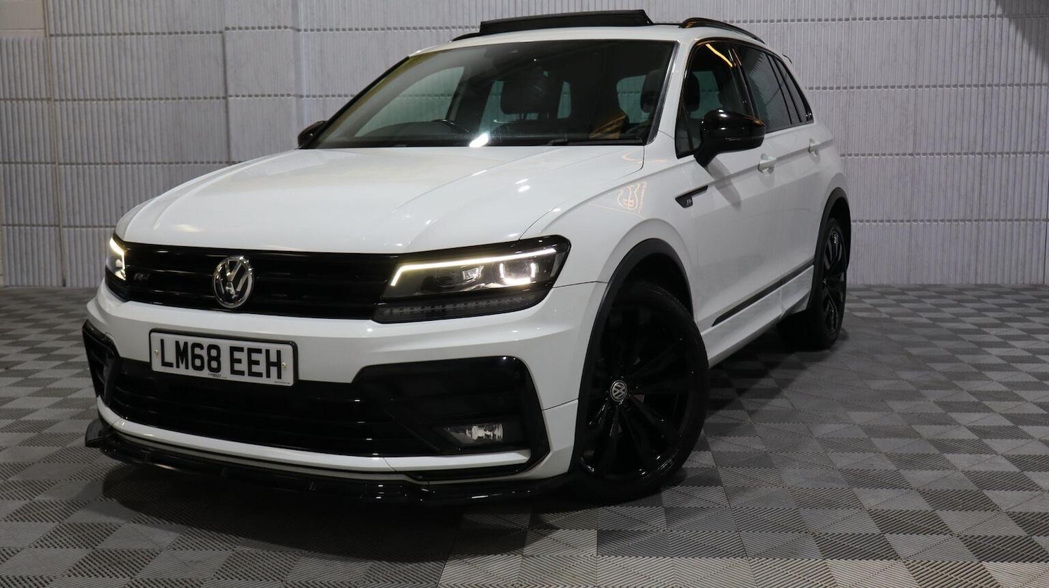 Used Volkswagen Tiguan 2018 for sale - 77548277: Photo 24