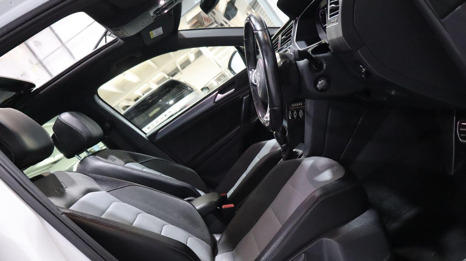 Used Volkswagen Tiguan 2018 for sale - 77548277: Photo 3