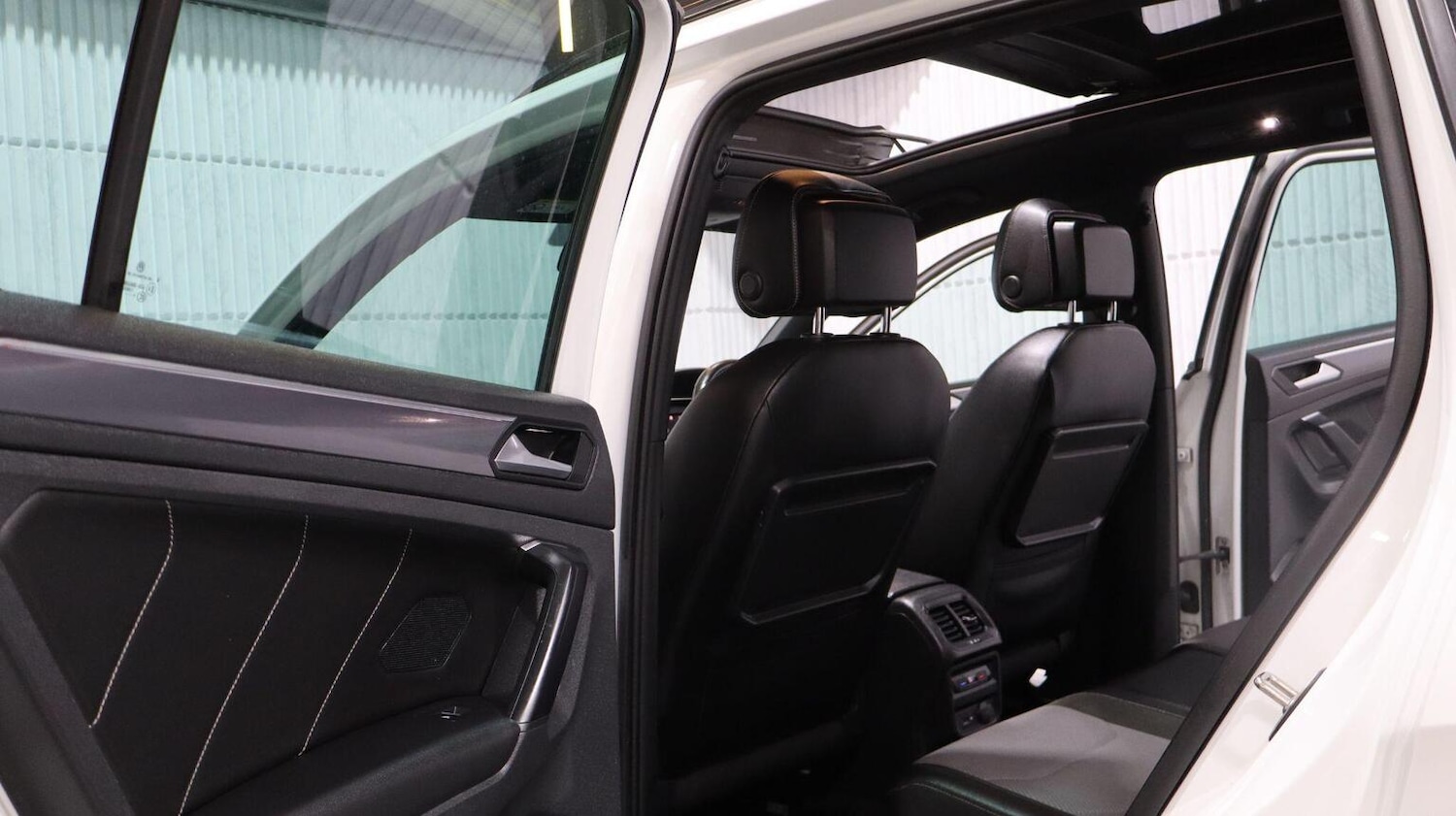 Used Volkswagen Tiguan 2018 for sale - 77548277: Photo 39