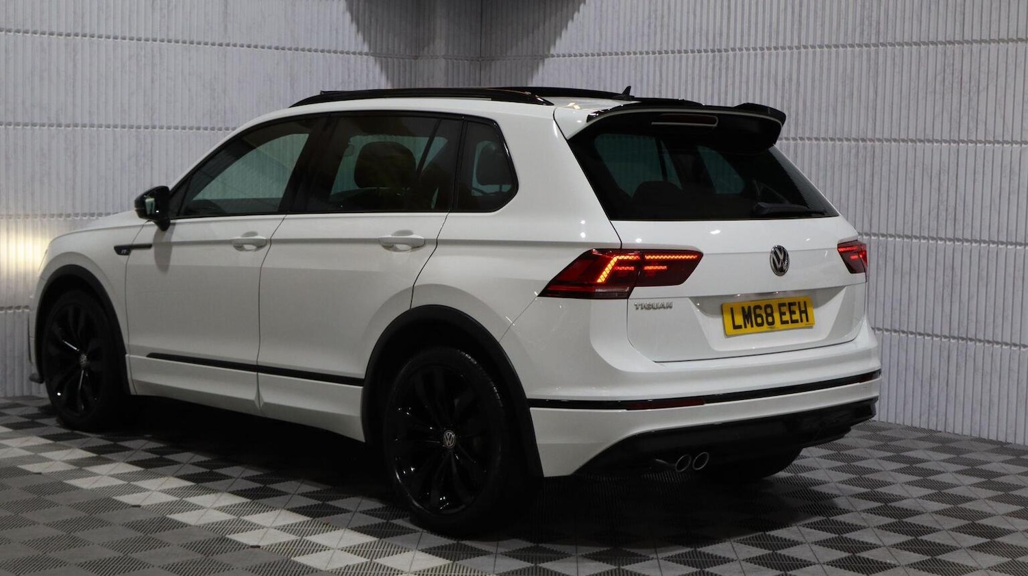 Used Volkswagen Tiguan 2018 for sale - 77548277: Photo 4