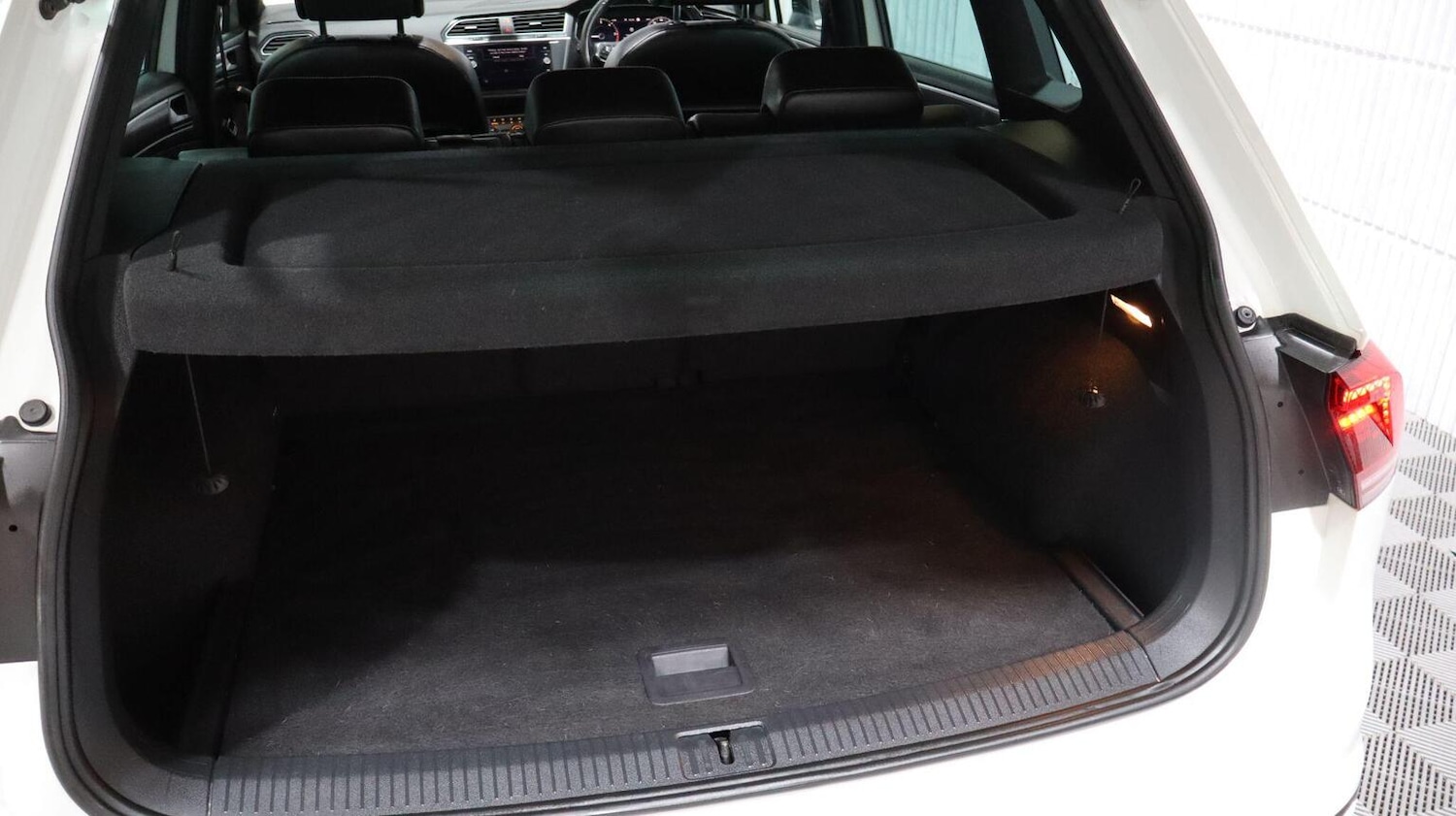 Used Volkswagen Tiguan 2018 for sale - 77548277: Photo 69